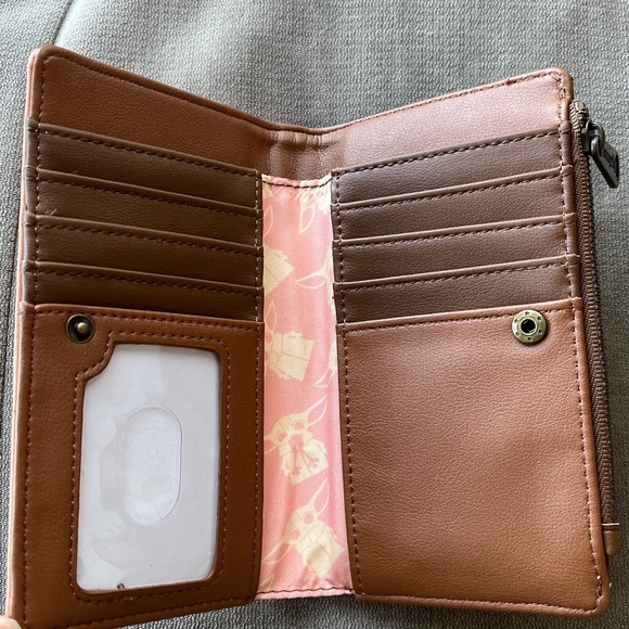 NWOT - Grogu Wait For Me Wallet - Picture 3 of 3